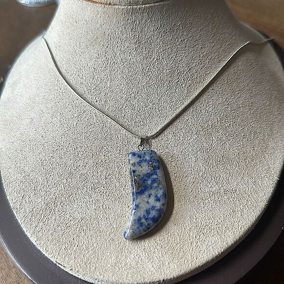 Cabochon Pendant Necklace! - Picture 1 of 8